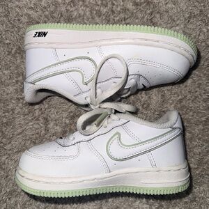 Nike force 1 honeydew, size 8